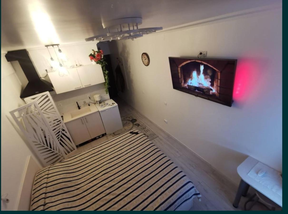 1 Small Studio, Central, Self Check In سِنايا المظهر الخارجي الصورة