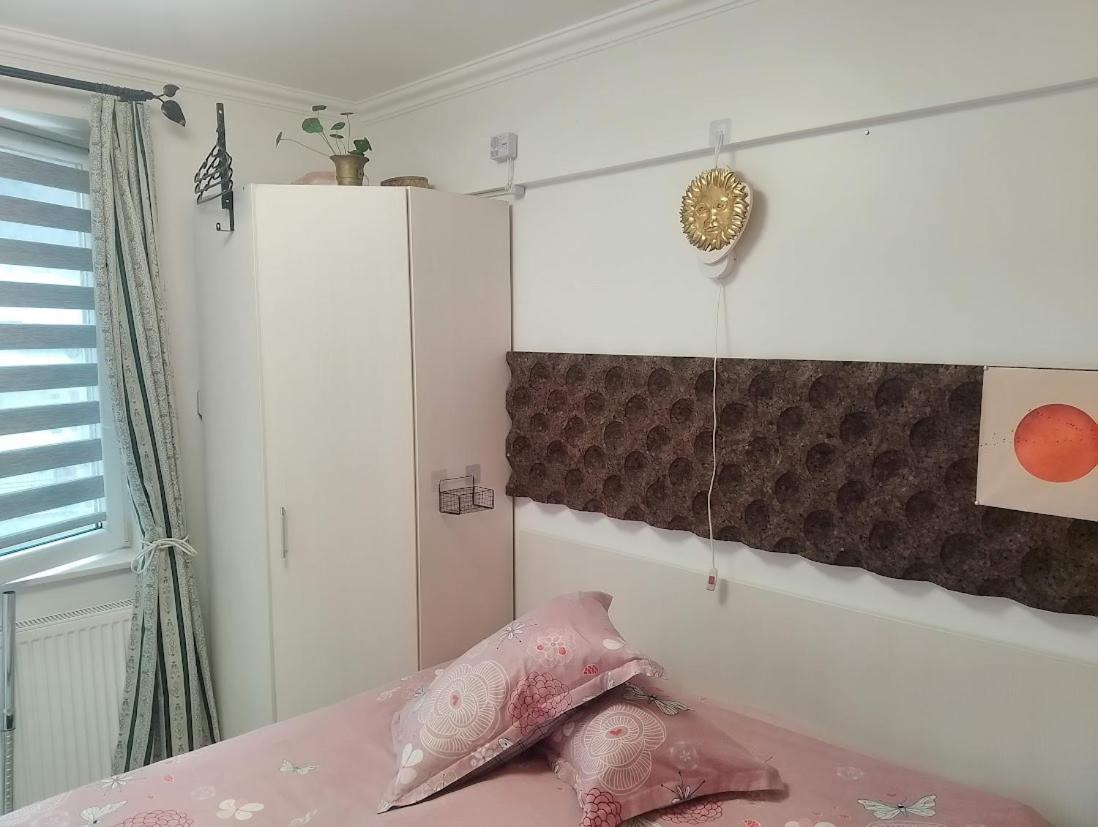 1 Small Studio, Central, Self Check In سِنايا المظهر الخارجي الصورة