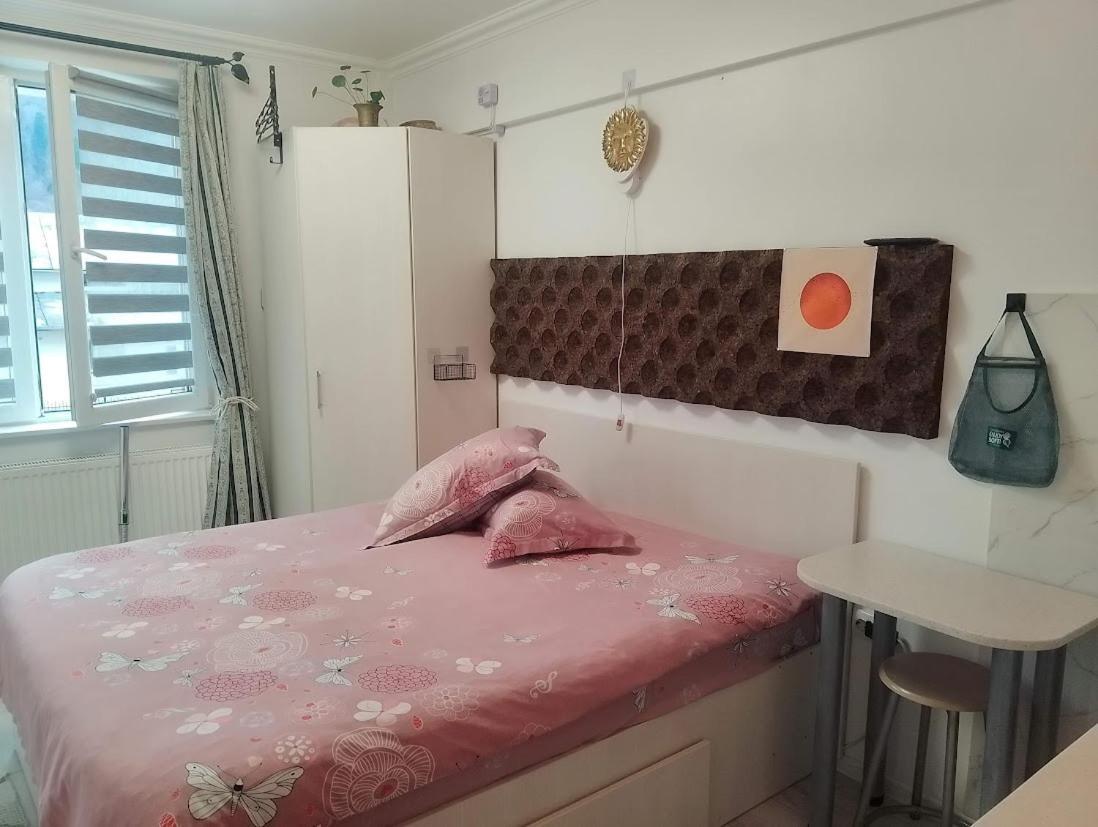 1 Small Studio, Central, Self Check In سِنايا المظهر الخارجي الصورة