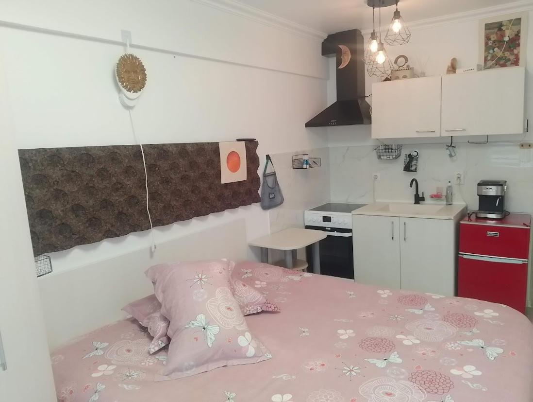 1 Small Studio, Central, Self Check In سِنايا المظهر الخارجي الصورة